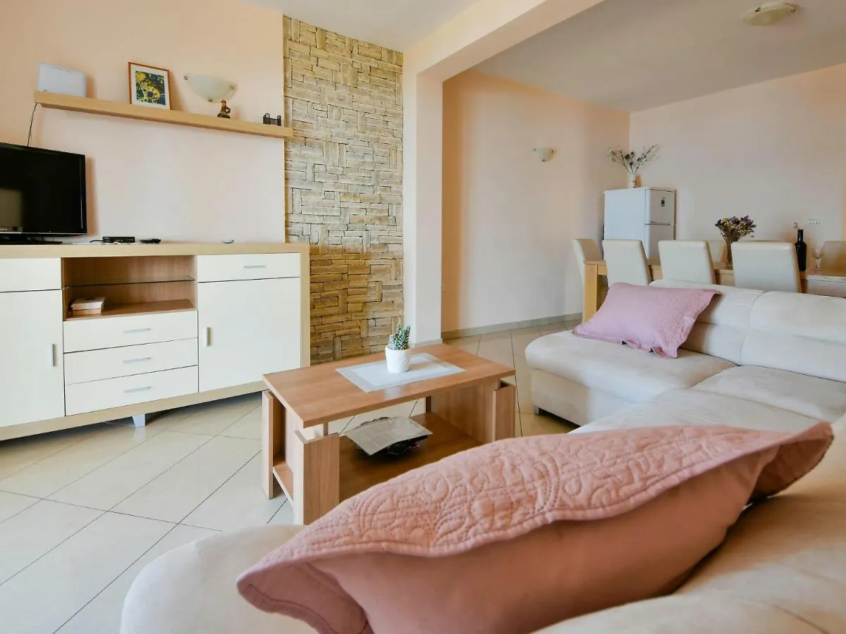 Apartment Tanja By Interhome Maslenica